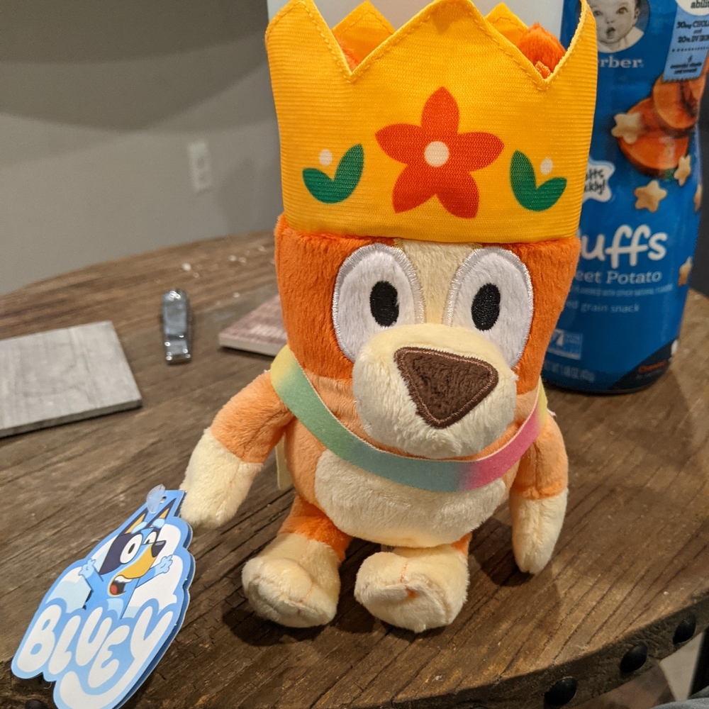 "Queen" Bingo Plush